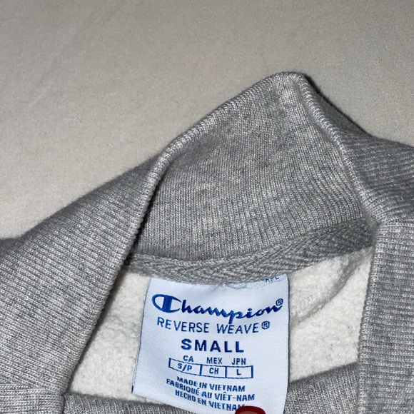 LIGHT GRAY CHAMPION CREW NECK - Picture 2 of 3